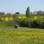 La Ferme De Menoun Bed & Breakfast 3*