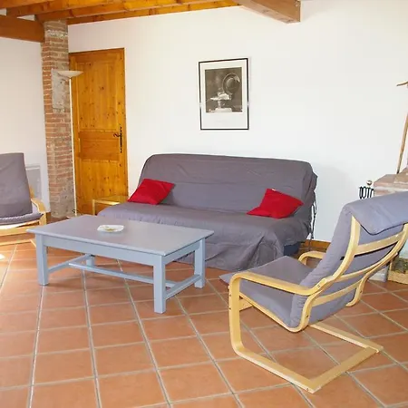 La Ferme De Menoun Bed and Breakfast *