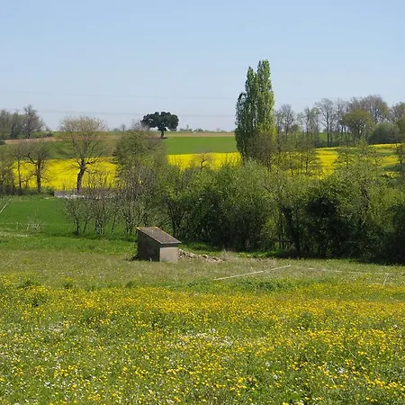La Ferme De Menoun Bed and Breakfast *