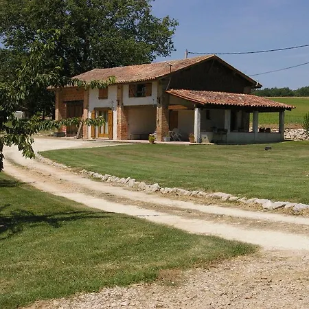 La Ferme De Menoun Alojamento de Acomodação e Pequeno-almoço 3*