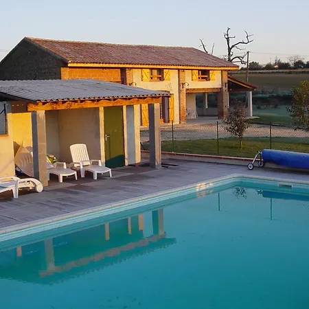 Alojamento de Acomodação e Pequeno-almoço La Ferme De Menoun